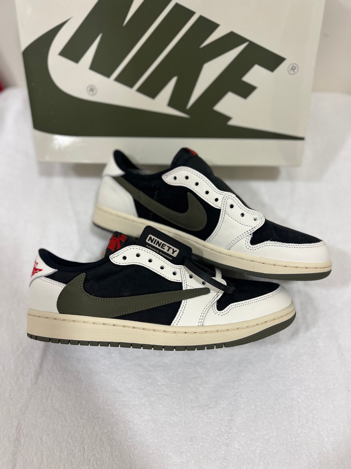 Jordan 1 Low Travis Scott Olive (Wmns)