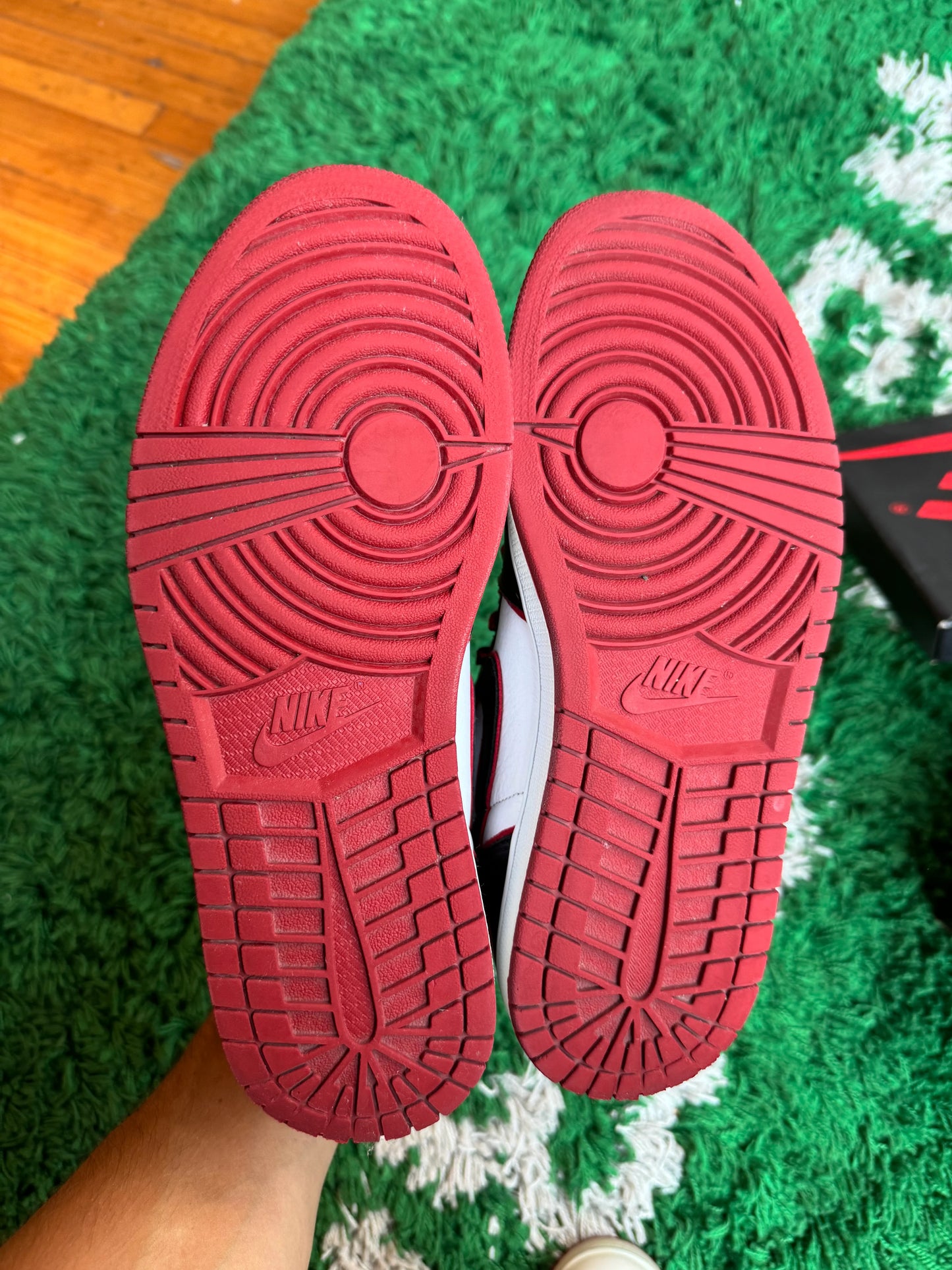 Jordan 1 High Bloodline