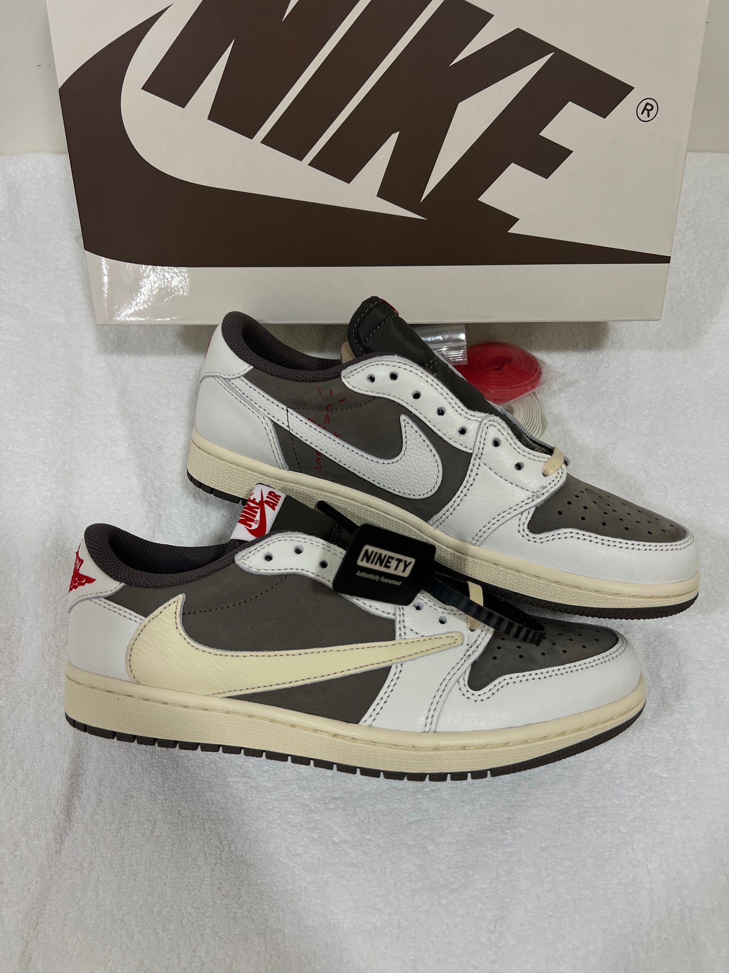 Jordan 1 Los Travis Scott Reverse Mocha