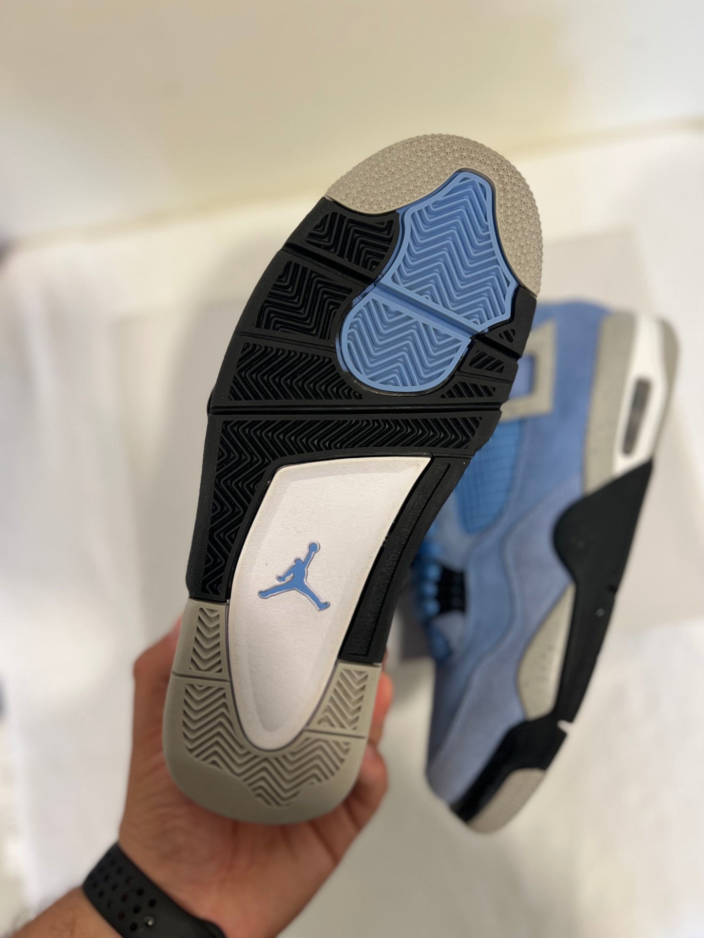 Jordan 4 University Blue