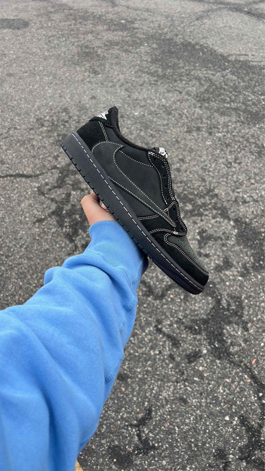 Black phantom